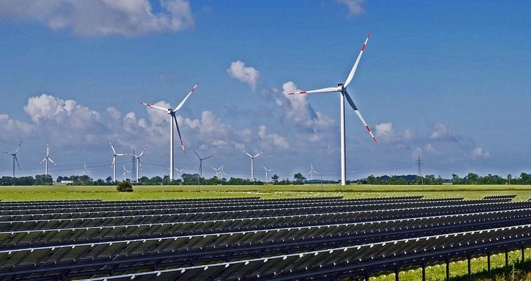 Akfen to build 4 new wind farms, 9 PV plants with EBRD’s backing of up to USD 102 million